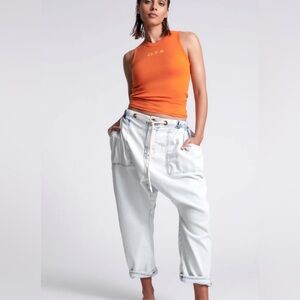 NWOT ONETEASPOON LUXE STRETCH SHABBY KINGPINS BF JEAN- BRANDO SIZE M